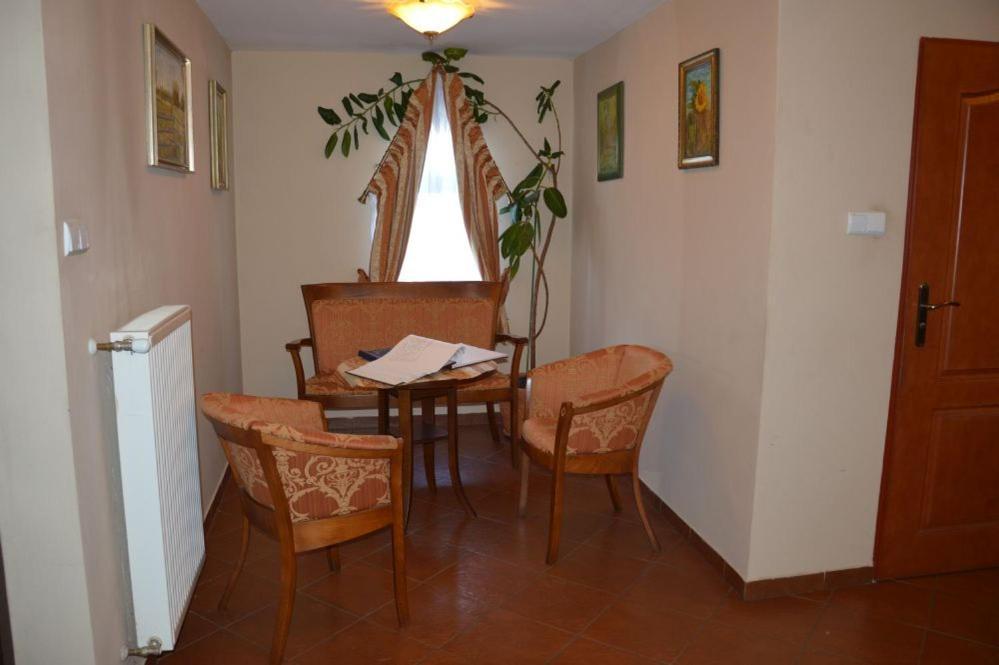 Jurajska Perla Hotel Patnow ภายนอก รูปภาพ